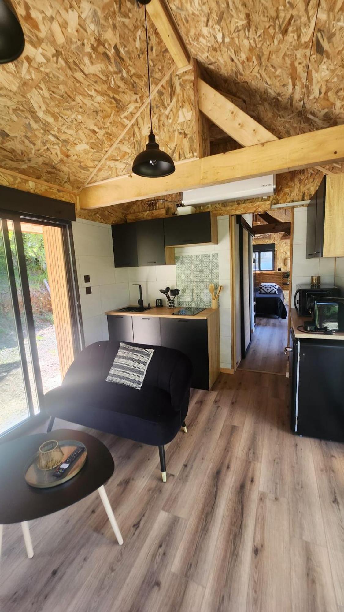 Lodge Du Chateau De Feschaux Villeneuve-sous-Pymont Eksteriør billede